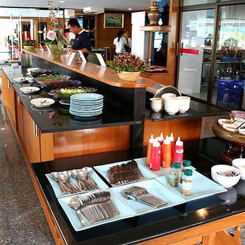 Chateau Chiangmai Hotel Чиангмай Екстериор снимка